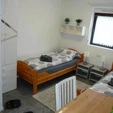 Cenet 1 Zimmer Apartment Зиндельфинген Экстерьер фото